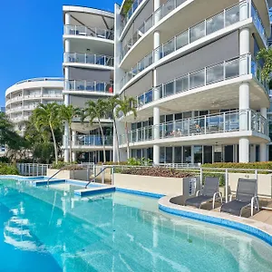 Vision 5* Cairns