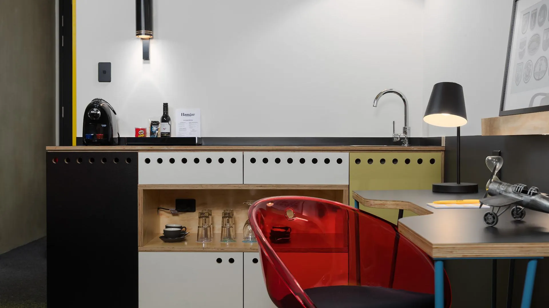Hotel Atura Adelaide Airport 4*,